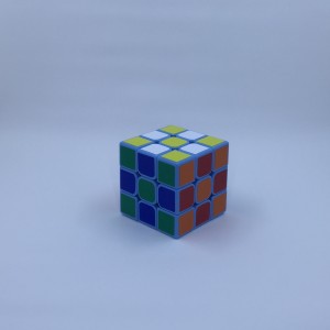 MoYu AoLong GT checkerboard blue white background